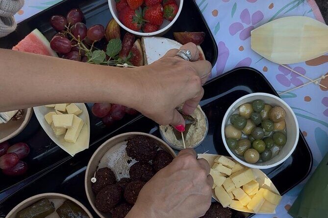 Sydney: Ku-ring-gai Chase National Park with Hike, Swim, Picnic - Small Group Reality: Why Max 6 Travelers Changes the Day