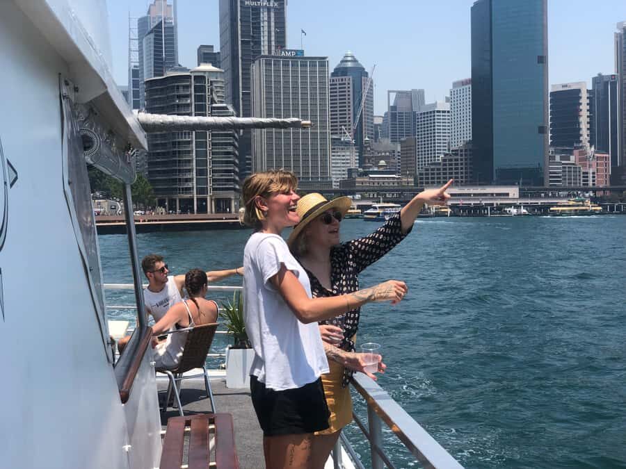 Sydney: Morning or Afternoon Harbour Sightseeing Cruise - What Happens On Board: Safety Briefing, Then 80 Minutes of Sightseeing