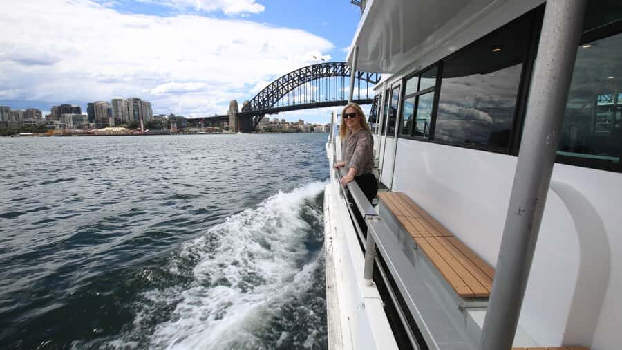 Sydney: Morning or Afternoon Harbour Sightseeing Cruise - Royal Botanical Gardens and the Harbour’s In-Between Scenes