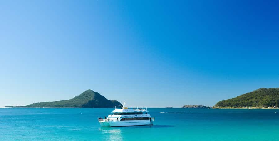 Sydney: Port Stephens Dolphin Cruise & Sandboarding Day Trip - Nelson Bay lunch: where the day resets