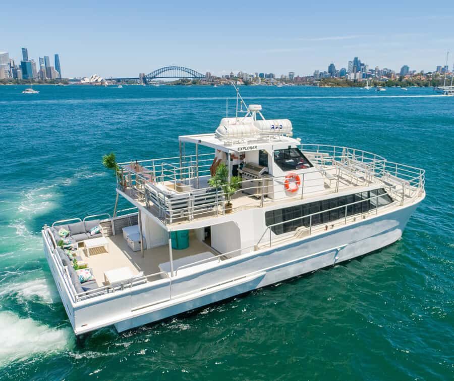 Sydney: Premium Catamaran Vivid Cruise with Welcome Drink - The 90-minute route: how you’ll see Harbour Bridge, Opera House, and the light show
