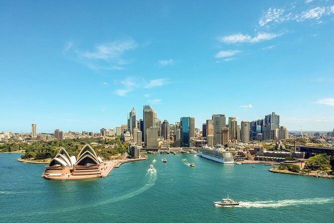 Sydney: PRIVATE Blue Mountains, Wildlife & Cruise Luxe Tour (10h) - Sydney Olympic Park and the Ferry Cruise Back to Circular Quay