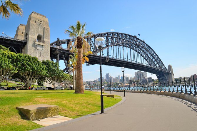 Sydney Private Day Tours | See Sydney in Style | 8 Hour Luxury Private Tour - Harry’s Cafe de Wheels: the Aussie food stop that actually lands