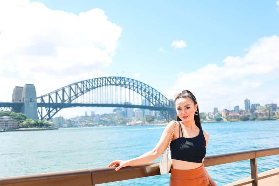 Sydney: Private Photoshoot outside the Opera House - What you actually get: packages, curated edits, and extra photos