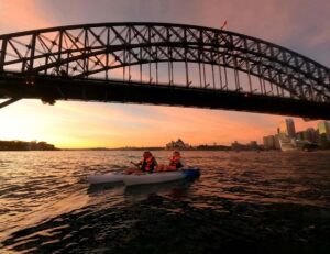 Sydney: Sunset Kayak - Opera & Harbour Bridge Tour (5p. max) - Sydney Harbour Bridge stop: breaks, photos, and the wow factor