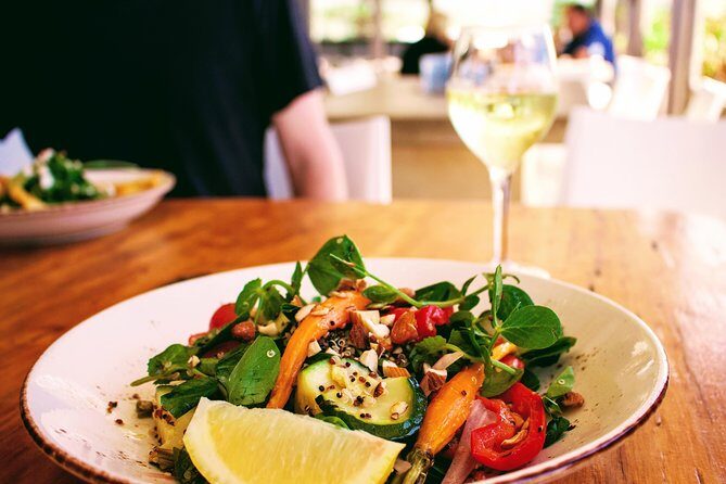 Wildlife, Waterfalls and Wine Day Tour from Sydney - Boutique winery tasting: what you get and who it suits